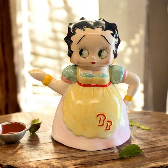 Vandor Pelzman Designs Other - Vintage (1995) Betty Boop Tea pot